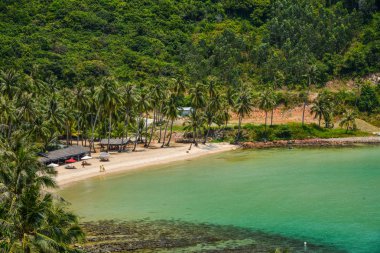 Nam Du Island, Vietnam mavi deniz ile güzel plaj.