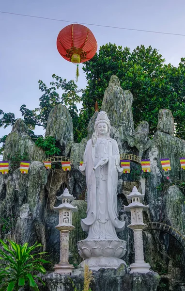 Estátua Buda Kuan Yin Guanyin Antigo Templo Budista Sul Vietnã — Fotografia de Stock