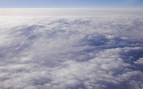 Cielo Azul Con Nubes Día Soleado Fondo Naturaleza — Foto de Stock