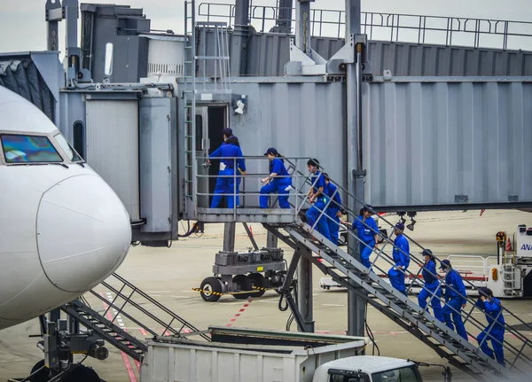Osaka Japan Apr 2019 Städpersonal Som Kommer Till Flygplanet Kansai — Stockfoto