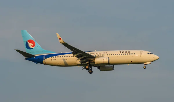 Bangkok Thaïlande Avril 2018 Boeing 737 Hebei Airlines Atterrissant Aéroport — Photo