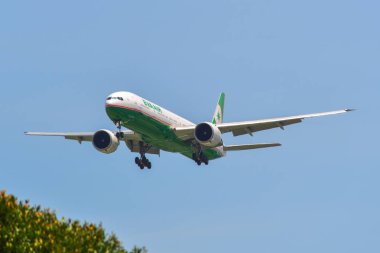 Singapur - 27.Mar 2019. B-16721 Eva Airways Boeing 777-300er Changi Havaalanı'na iniş (Günah). Changi şu anda Skytrax tarafından Dünyanın En İyi Havaalanı olarak derecelendirildi (2018).