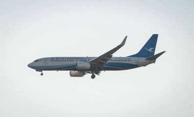 Bangkok, Tayland - 20 Nisan 2018. Bangkok, Tayland Suvarnabhumi Havaalanı (Bkk) bir Boeing 737 uçak Xiamen Air iniş.