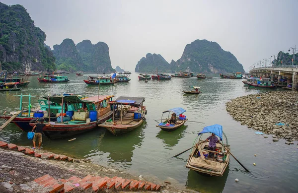 Long Vietnam Május 2017 Hektár Long Halászhajókikötő Vietnam Long Bay — Stock Fotó