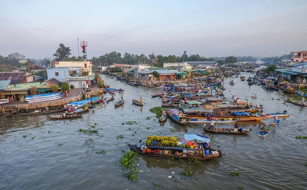 Can Tho Vietnam Feb 2016 Barcos Madera Mercado Flotante Can — Foto de Stock