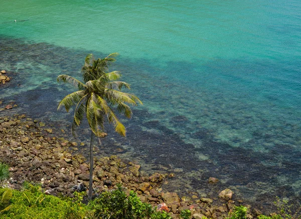 Hermosa Playa Con Mar Azul Isla Nam Vietnam — Foto de Stock