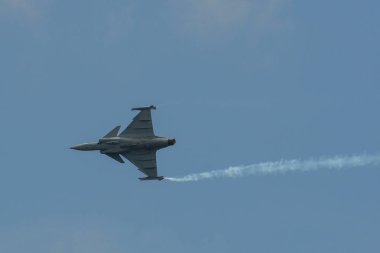 Singapur - 10 Şubat 2018. Saab Jas 39 Gripen Kraliyet Tay Hava Kuvvetleri (Rtaf) Changi, Singapur görüntülemek için uçan.