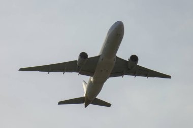 Saygon, Vietnam - 29 Ocak 2019. Singapur Havayolları'na ait bir Boeing 777-200er uçağı (9v-Sve) Tan Son Nhut Havaalanı'ndan havalandı (Sgn).