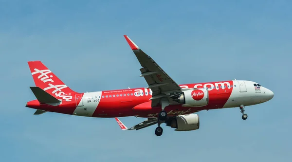 Kuala Lumpur Malasia Mayo 2018 Avión Airbus A320 Airasia Aterrizando — Foto de Stock