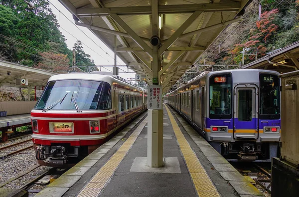 오사카 2016년 11월 24일 오사카의 고야산 기차역 일본의 시스템은 정시성 — 스톡 사진