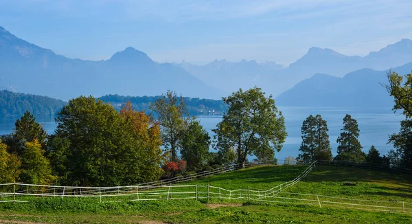 Luzern, İsviçre yaz gününde kırsal sahne. Luzern birçok huzurlu kırsal sahnelere ev sahipliği yapmaktadır.