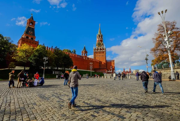 Москва Окт Прайм Люди Посещают Кремлевский Дворец Красной Площади Москве — стоковое фото
