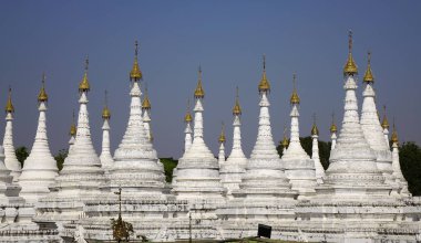 kuthodaw pagoda anıt, myanmar içinde 