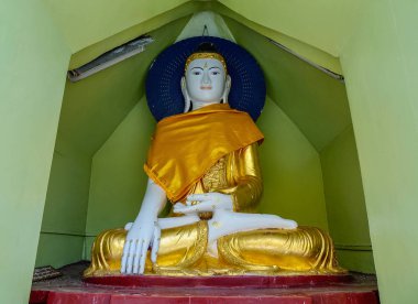 Shwedagon Pagoda Buda heykeli 