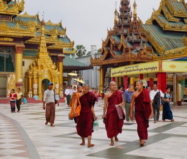 Dualar Shwedagon Pagoda ziyaret 