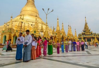 Dualar Shwedagon Pagoda ziyaret 