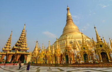 Shwedagon pagoda in Yangon, Myanmar