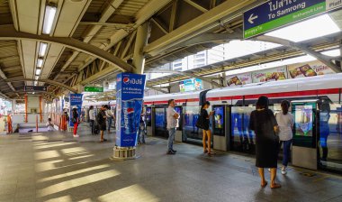 Sky tren istasyonu Bangkok, Tayland 