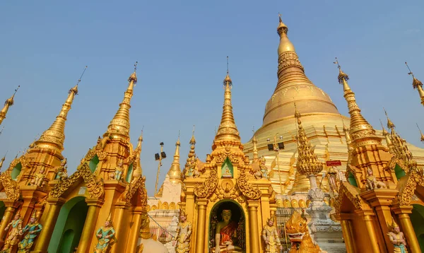 Shwedagon pagoda v yangon, myanmar — Stock fotografie