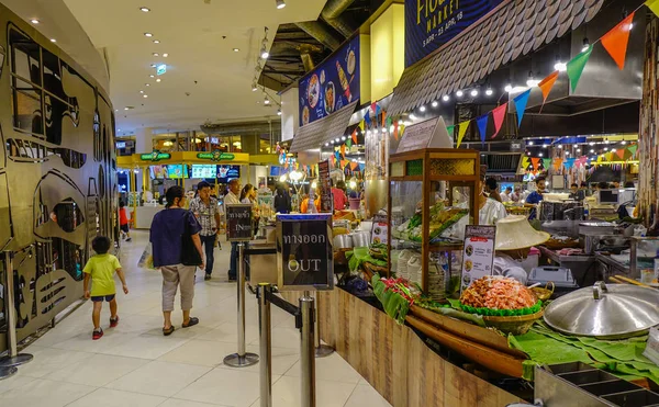 Pomieszczenie restauracyjne Siam Square w Bangkoku, Tajlandia — Zdjęcie stockowe