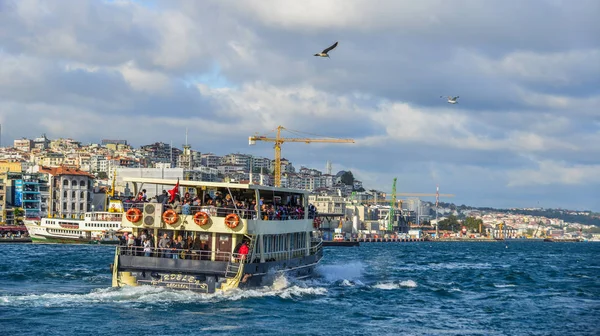 Estrecho del Bósforo de Estambul, Turquía — Foto de Stock