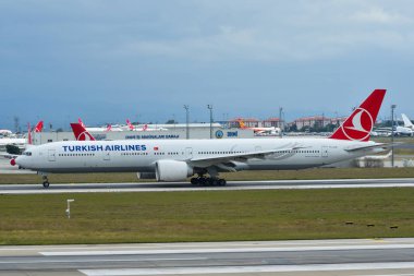 Uçak havaalanına piste Taksilemek 