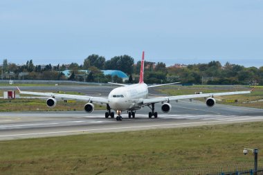 Uçak havaalanına piste Taksilemek 