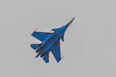 Langkawi Havaalanı'nda Su-30sm savaş uçağı 