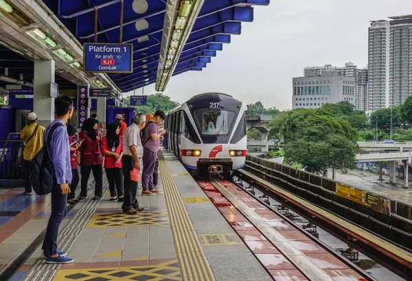Maleisië Mass Rapid Transit (mrt) trein — Stockfoto