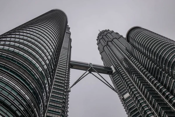 マレーシアのクアラルンプールにあるペトロナスタワー — ストック写真