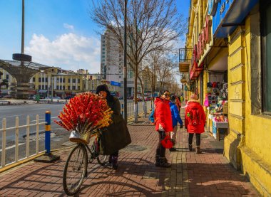 Meyve satan bir satıcı