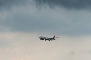 Kuala Lumpur Havaalanı 'nda uçak iniş 