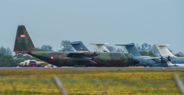 Langkawi Havaalanı 'nda Lockheed C-130h Hercules 