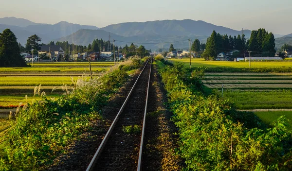 日本北海道乡村的铁路轨道 — 图库照片