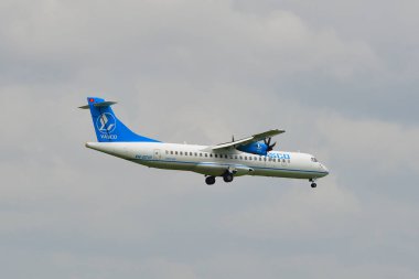 Havaalanında açılış yolcu uçak 