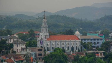 Ha Long City'nin havadan görünümü, Vietnam 