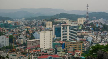 Ha Long City'nin havadan görünümü, Vietnam 
