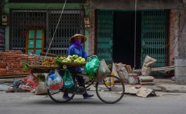 Sokakta bir satıcı