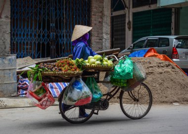 Sokakta bir satıcı