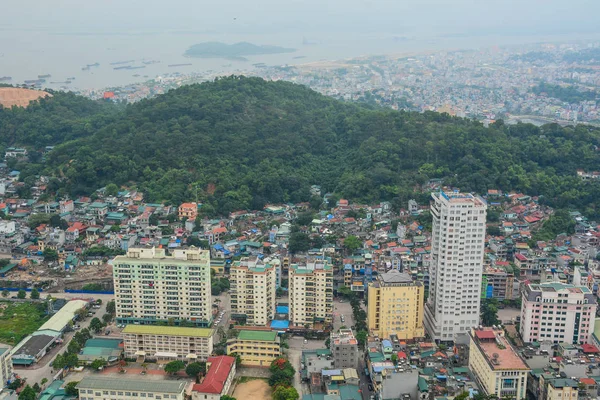 Letecký pohled na ha dlouhé město, Vietnam — Stock fotografie