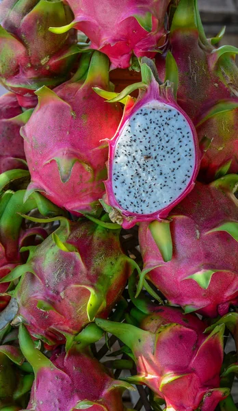 Dragon fruits for sale at rural market — Stock Photo, Image