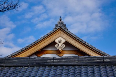 Kyoto, Japonya'daki antik tapınağın tepesi 