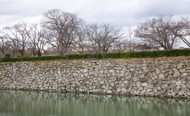 taş duvar antik kale 