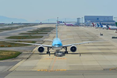 Yolcu uçakları piste Taksilemek