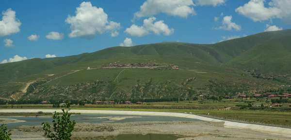 Horská krajina Garze Tibetská, Čína — Stock fotografie