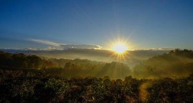 dağ Sunrise 