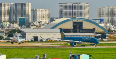 Yolcu uçakları piste Taksilemek