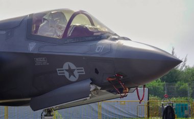 Changi, Singapur'da sergilenmek üzere uçaklar 