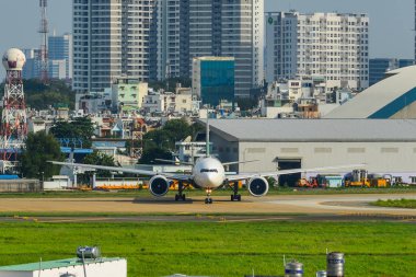 Yolcu uçakları piste Taksilemek