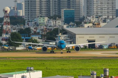 Yolcu uçakları piste Taksilemek